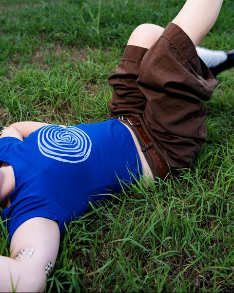spiral slouch tee